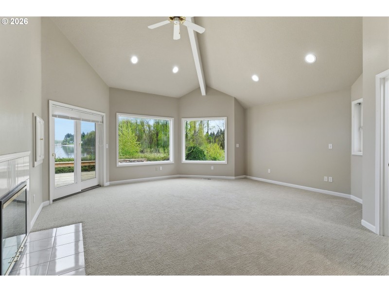 Bedroom, Primary
