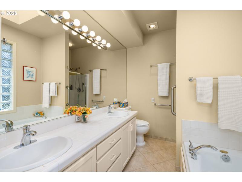 En Suite Bathroom