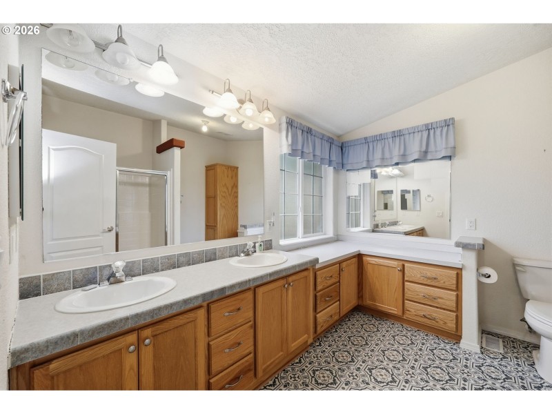 Bathroom, Attached