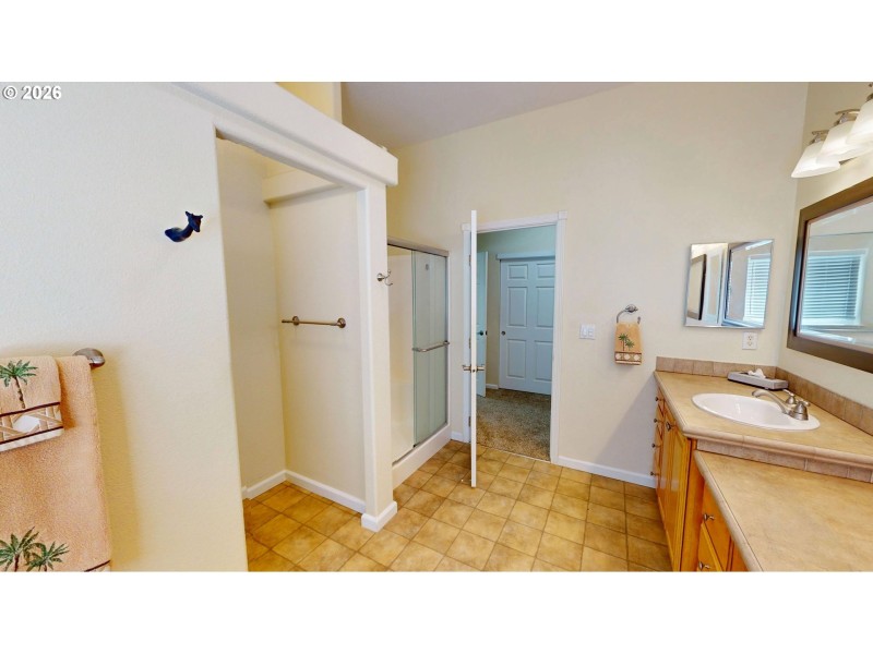 Bathroom, Attached