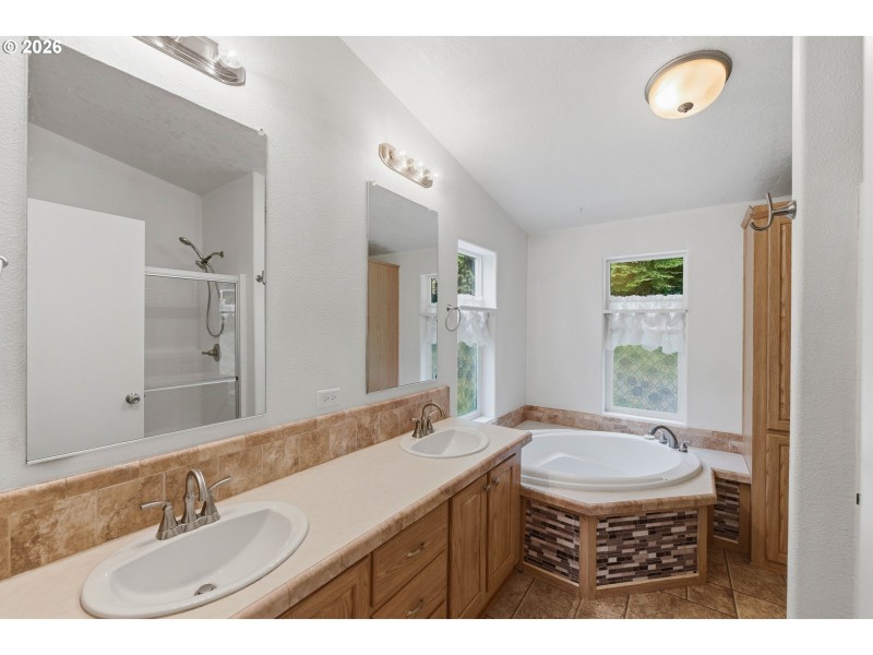 Bathroom, Attached