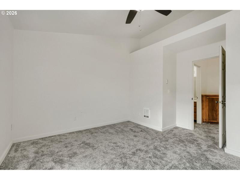 Bedroom, Primary