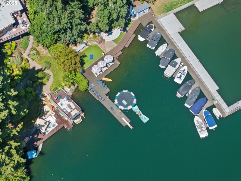 Lake Access Deeded