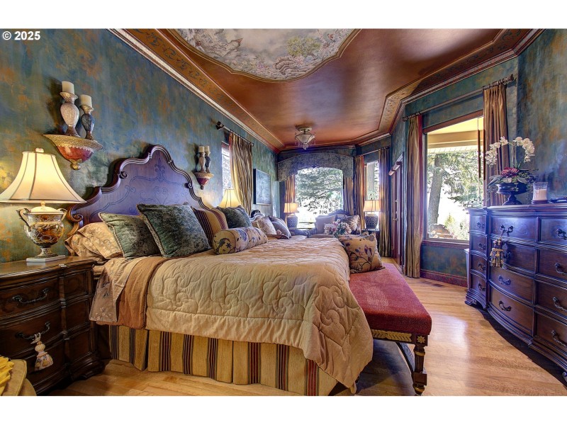 Owner's Suite Bedroom