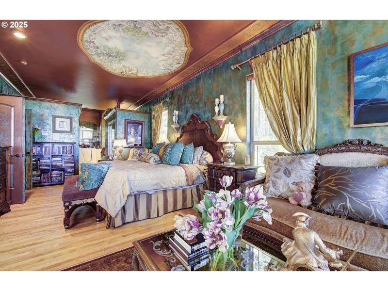 Owner's Suite Bedroom