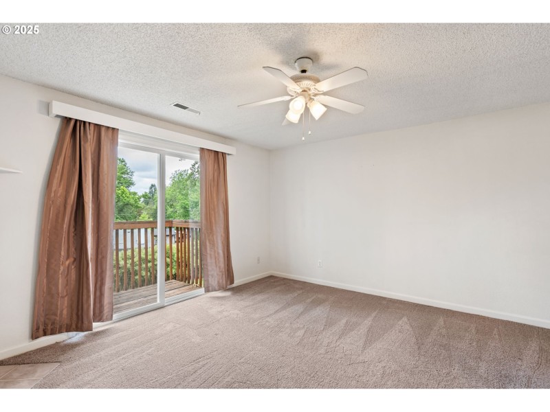 Bedroom, Primary