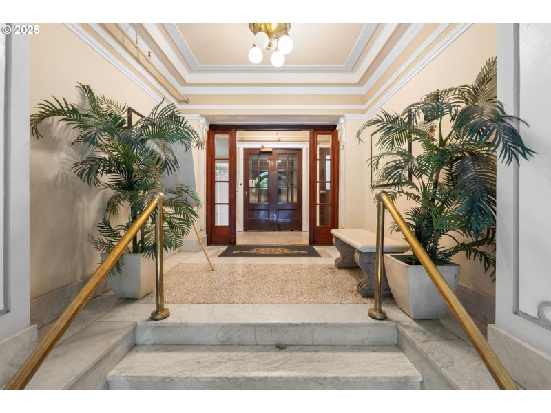 Entrance/Foyer