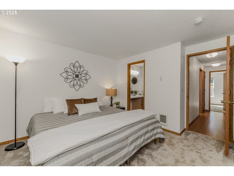 Bedroom, Owner's Suite