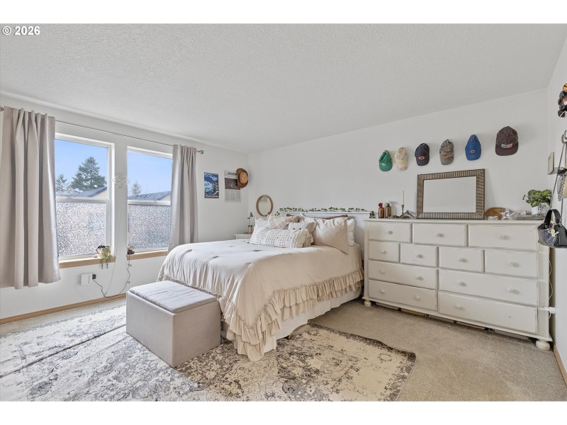 Bedroom, Primary