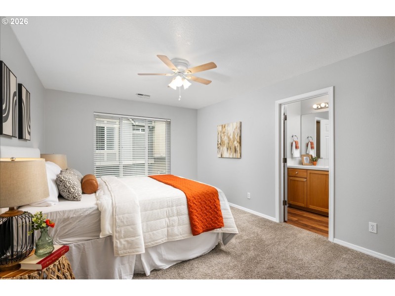 Bedroom, Primary