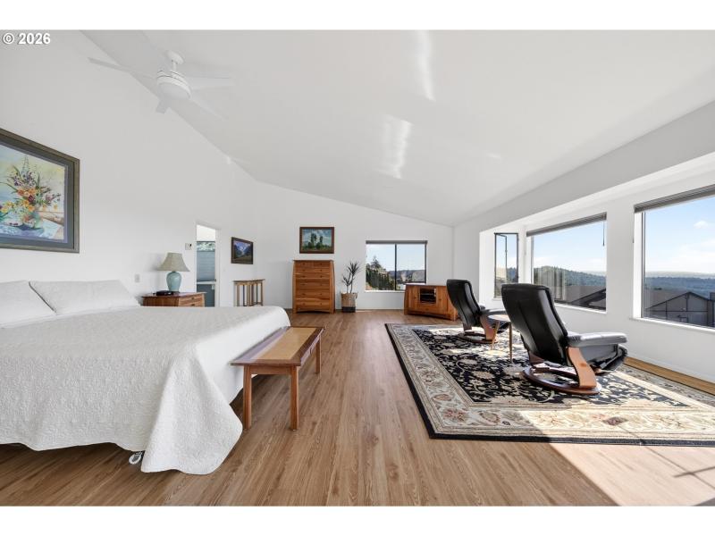Bedroom, Owner's Suite