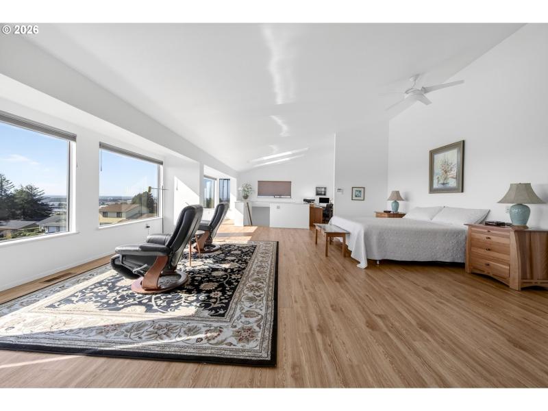 Bedroom, Owner's Suite