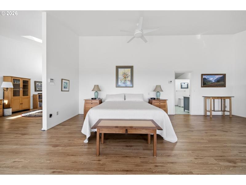 Bedroom, Owner's Suite