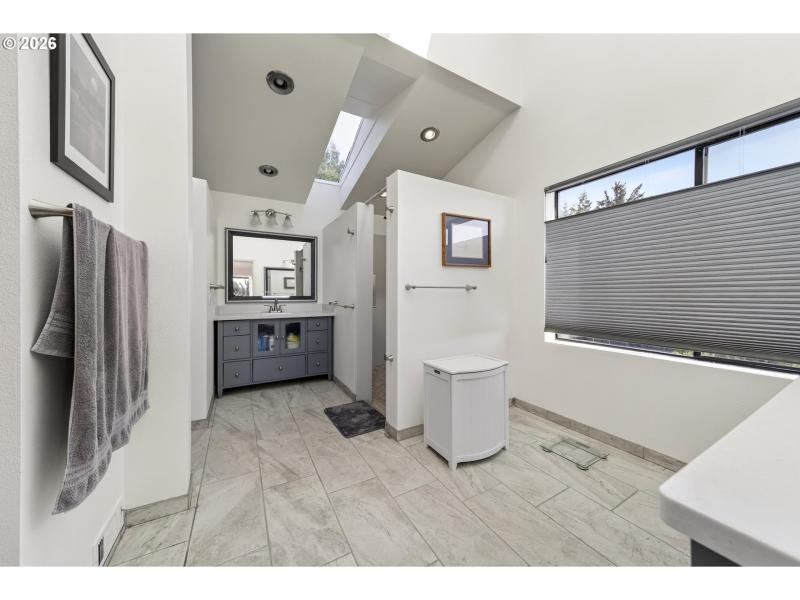 En Suite Bathroom