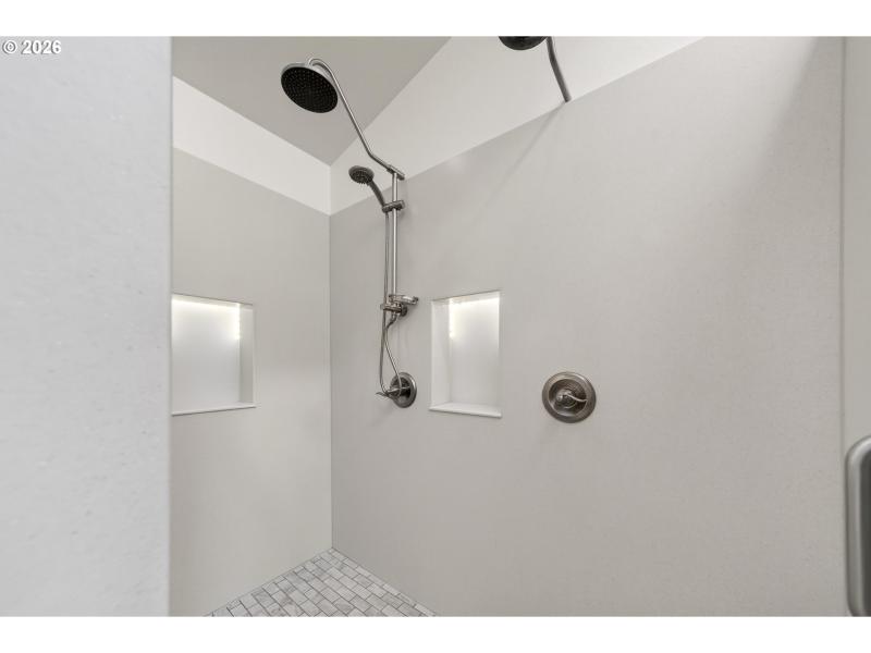 En Suite Bathroom