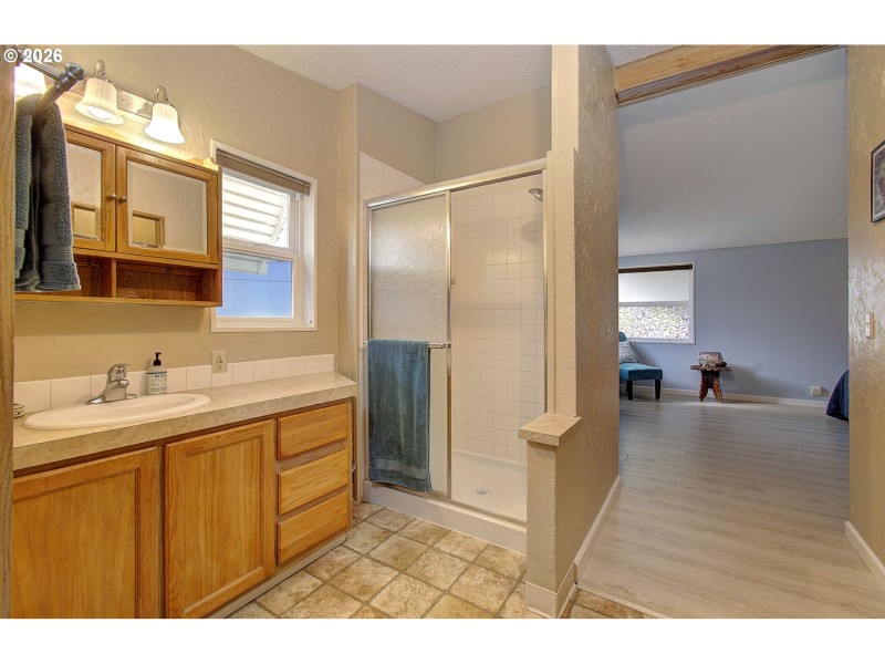 Bathroom, Attached
