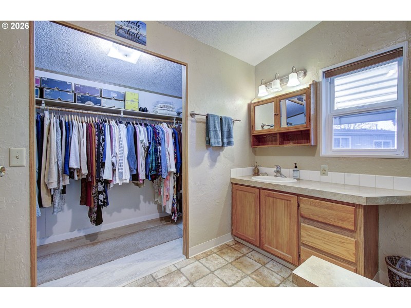 Bathroom, Attached