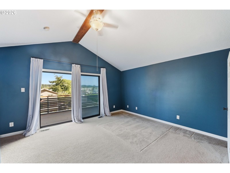Bedroom, Primary