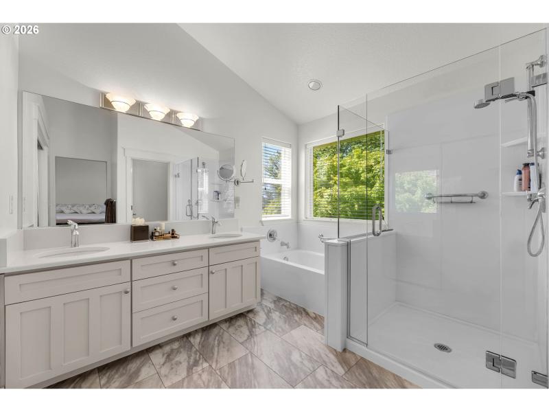 Owner's Suite Bathroom