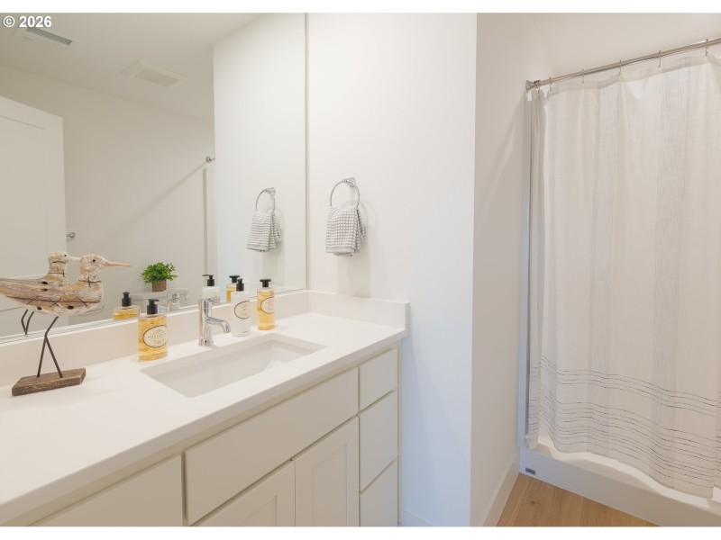 Bathroom, Attached