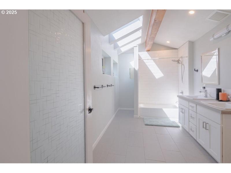 Owner's Suite Bathroom