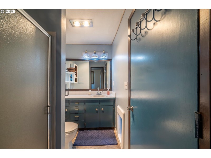 Bathroom, Attached