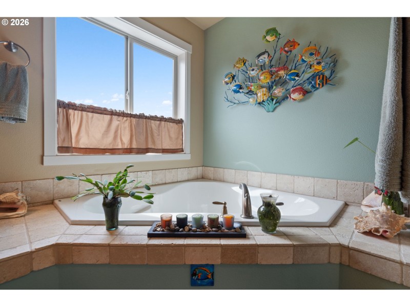 Owner's Suite Bathroom