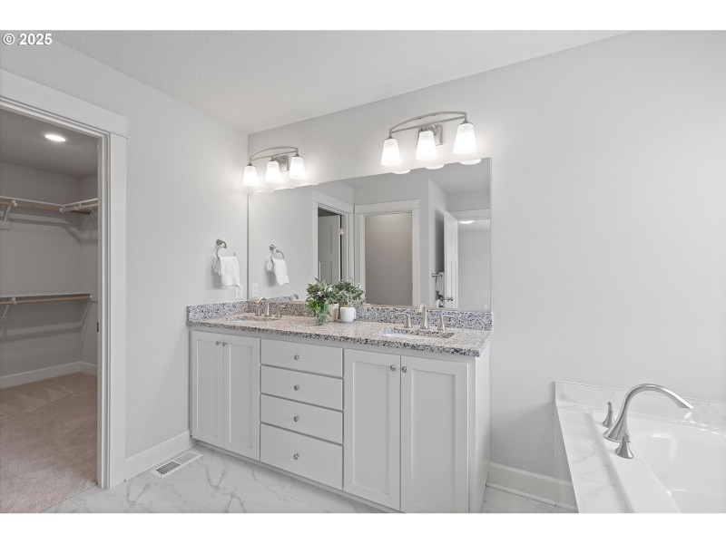 Owner's Suite Bathroom