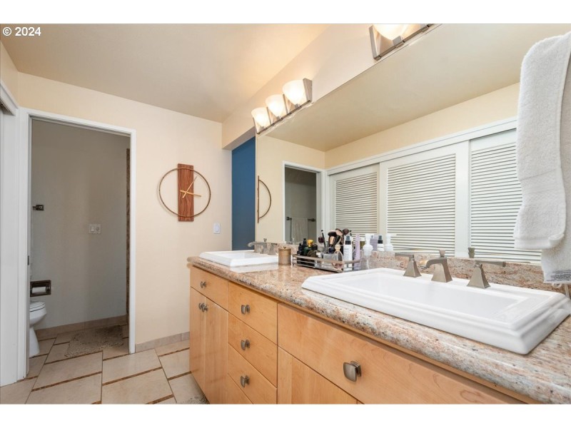 Owner's Suite Bathroom