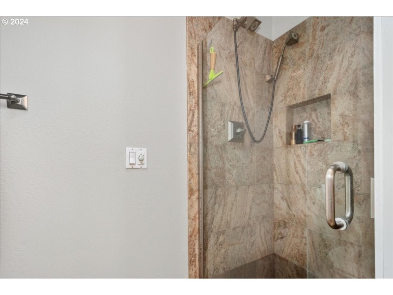 Owner's Suite Bathroom