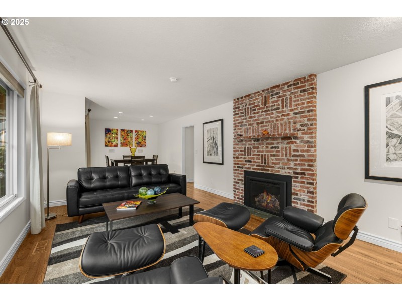 Living Room/Dining Room