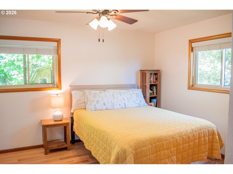 Bedroom, Primary