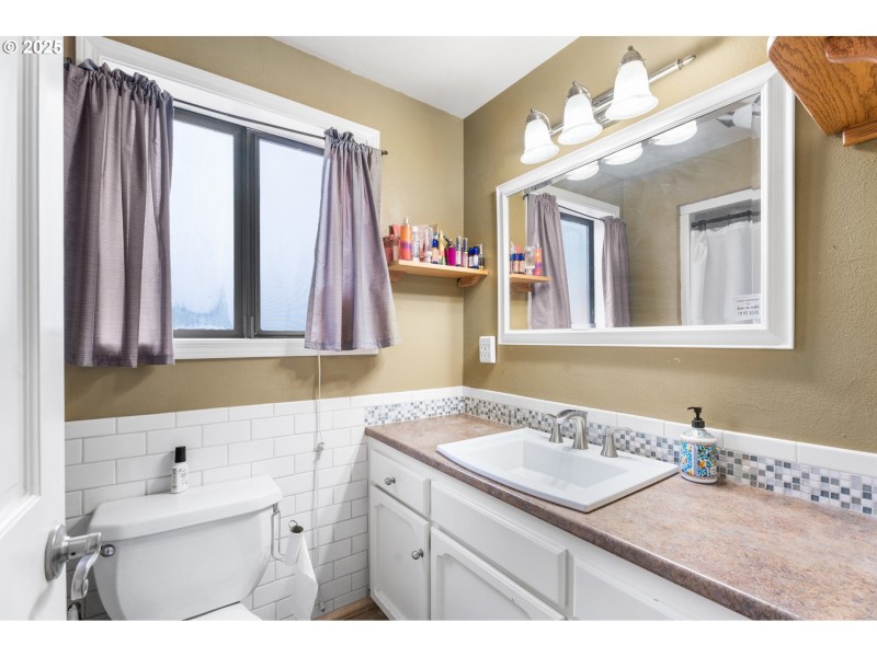 Owner's Suite Bathroom