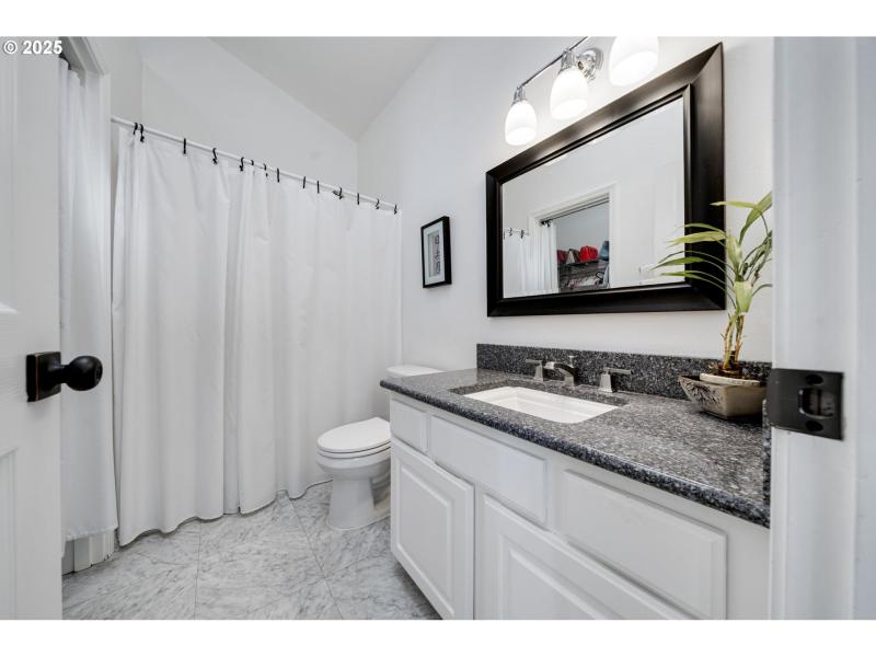 Owner's Suite Bathroom