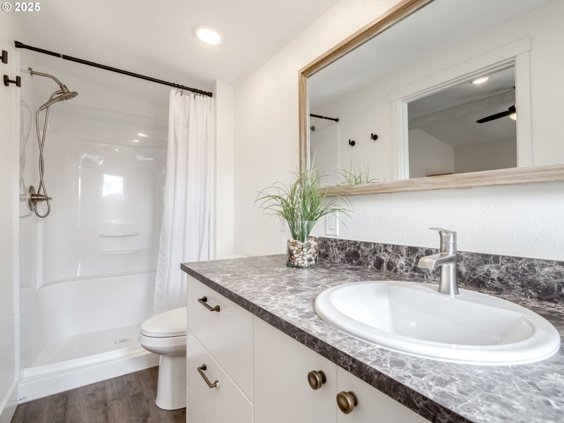 Owner's Suite Bathroom
