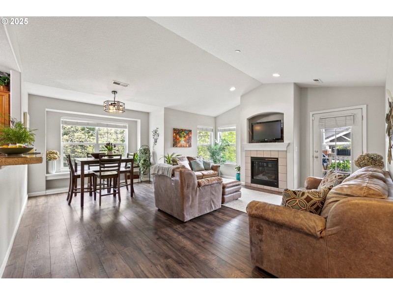 Living Room/Dining Room