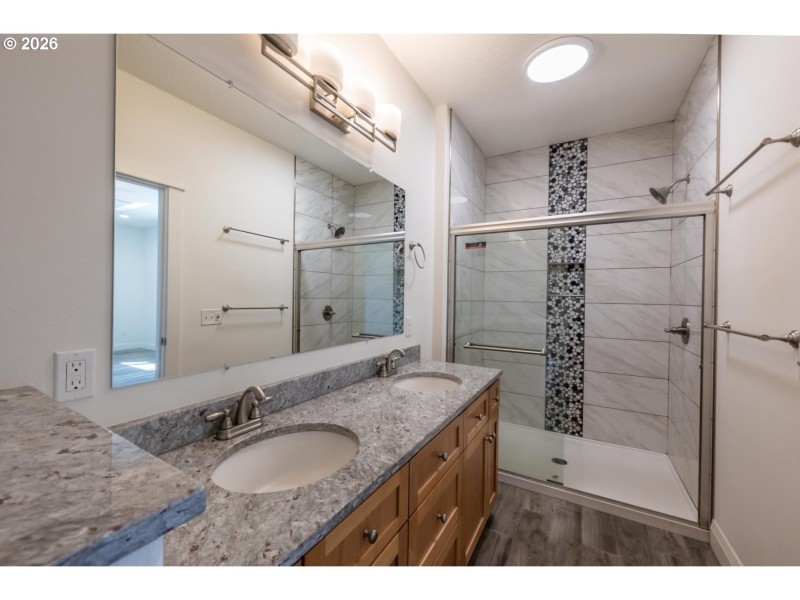 Bathroom, Attached