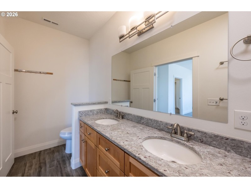 Bathroom, Attached