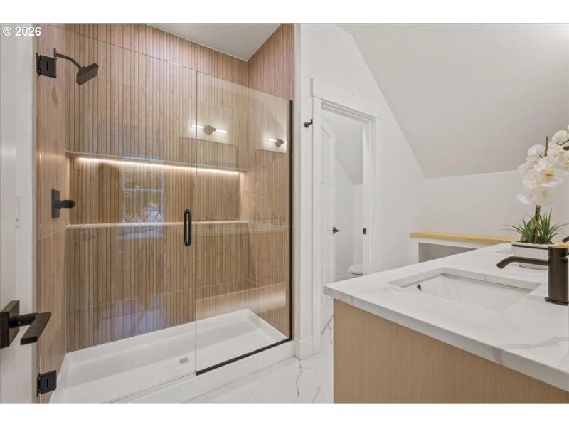 En Suite Bathroom