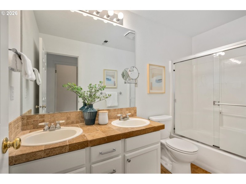 Bathroom, Attached