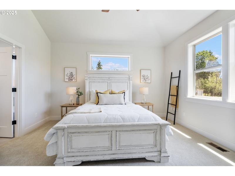 Bedroom, Primary