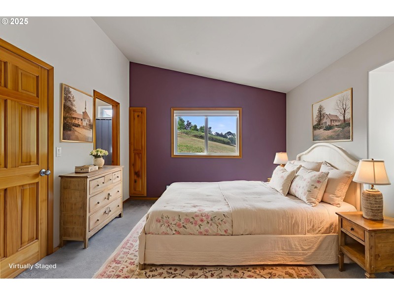 Bedroom, Primary