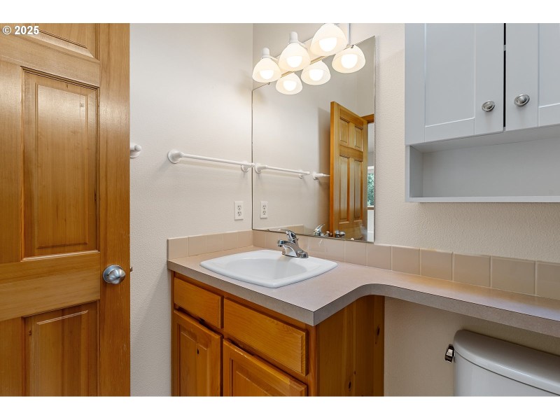 Bathroom, Attached