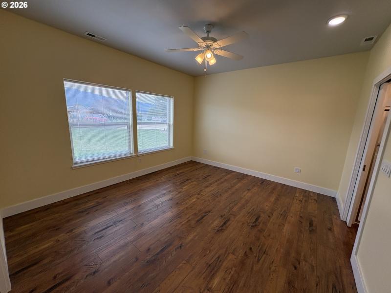 Bedroom, Primary