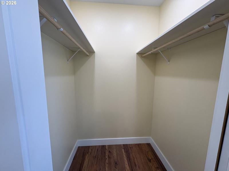 Bedroom, Primary