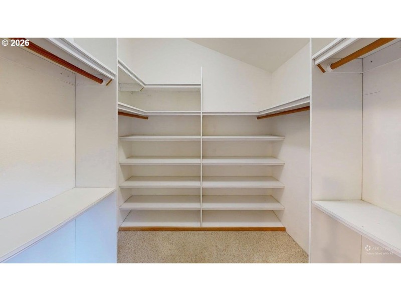 Bedroom, Primary