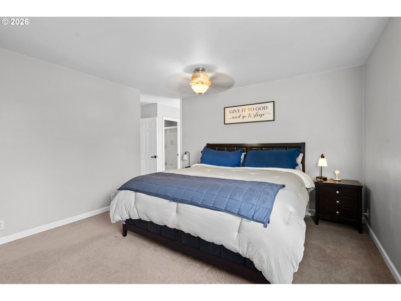 Bedroom, Primary