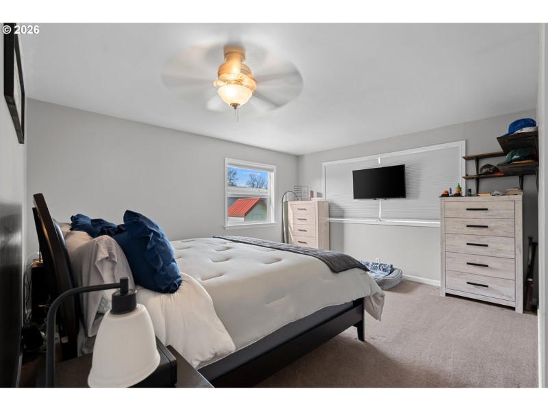 Bedroom, Primary