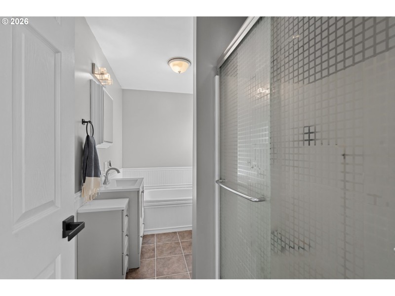 Bathroom, Attached