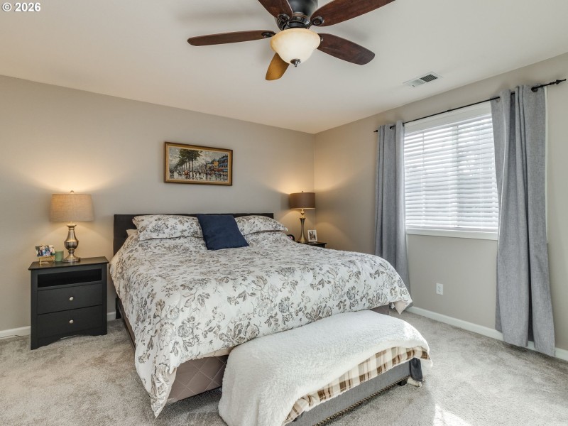 Bedroom, Primary